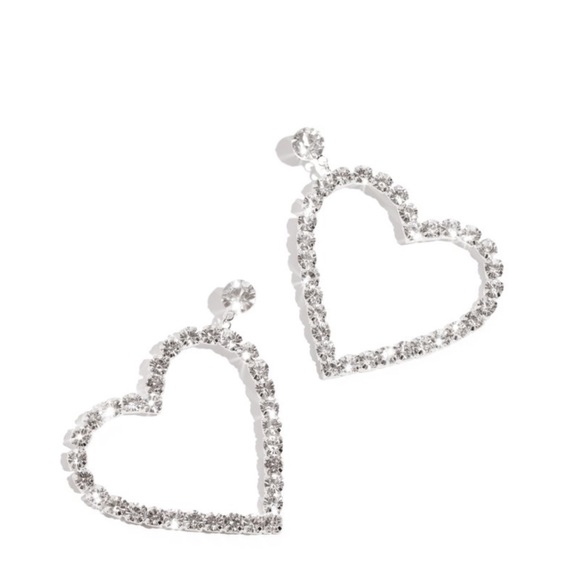 Jewelry - Amor earrings~ Silver